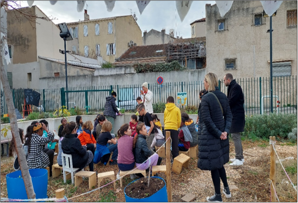 Les parents au jardin pédagogique Velten - Atelier du 4/5 - Ville en Transitions