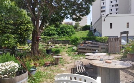 Ecole et jardin associatif à la Cité Chutes Lavie HLM Méditerranée - difficile pérennisation - Atelier du 4/5 - Ville en Transitions